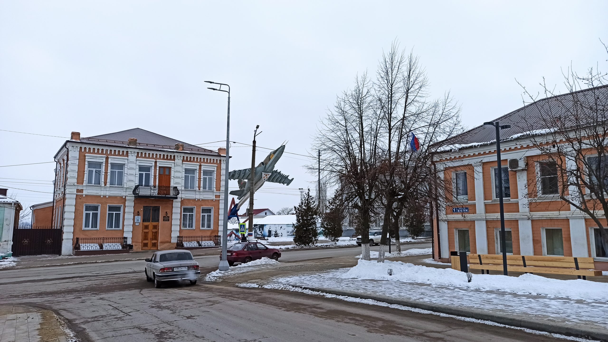 Памятник штурмовику Су-25